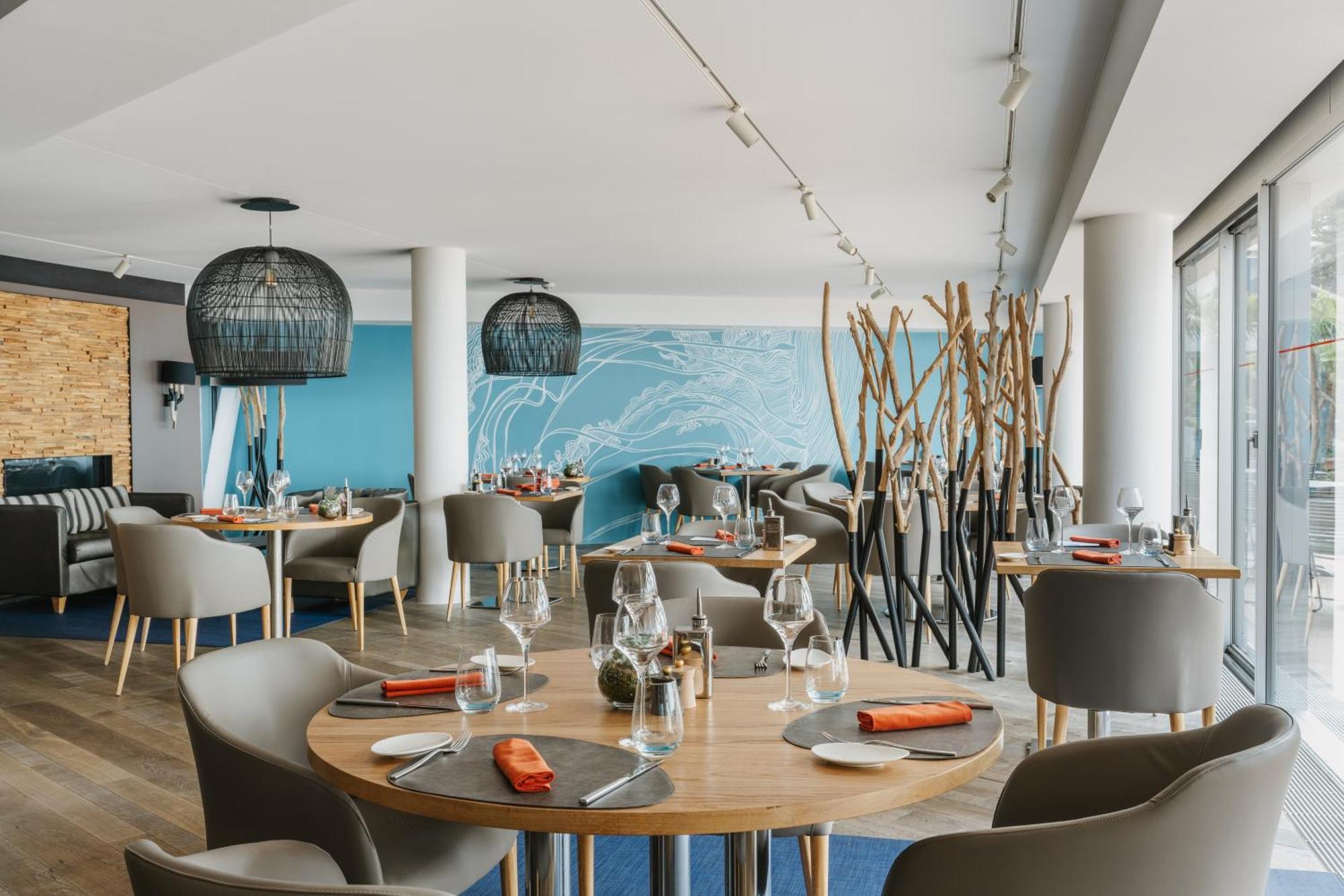 Hotel Mona 4*